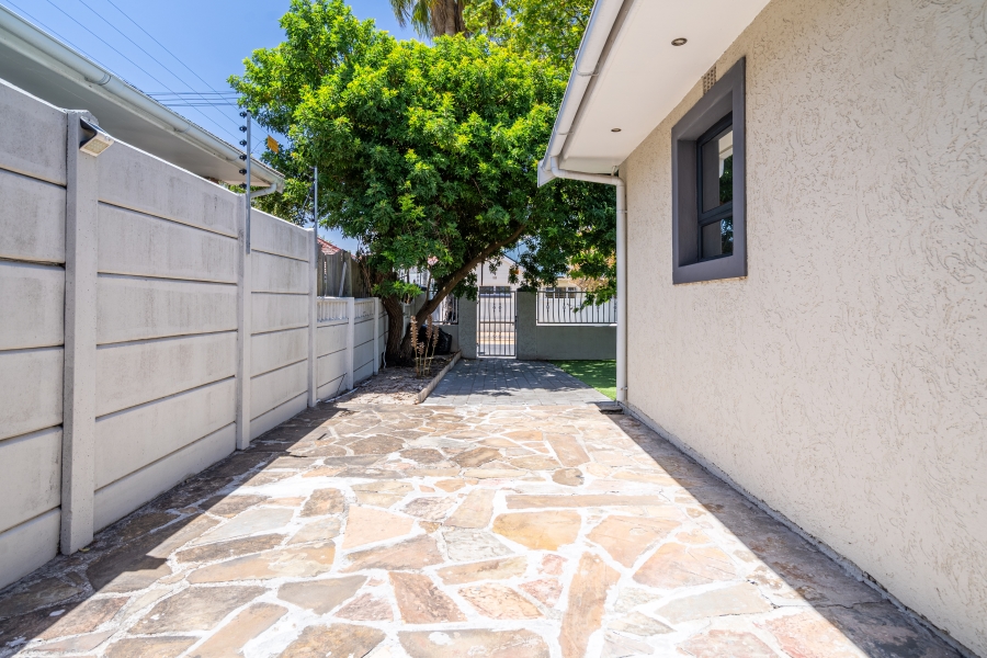 3 Bedroom Property for Sale in Rondebosch Park Estate Western Cape